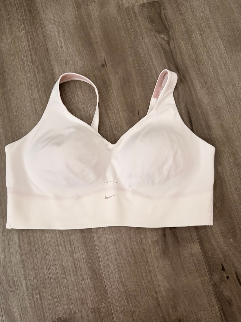 Nike Alate Longline Padded Medium Support Sports Bra (Cup size A-B)